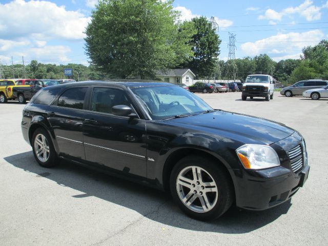 2006 Dodge Magnum S