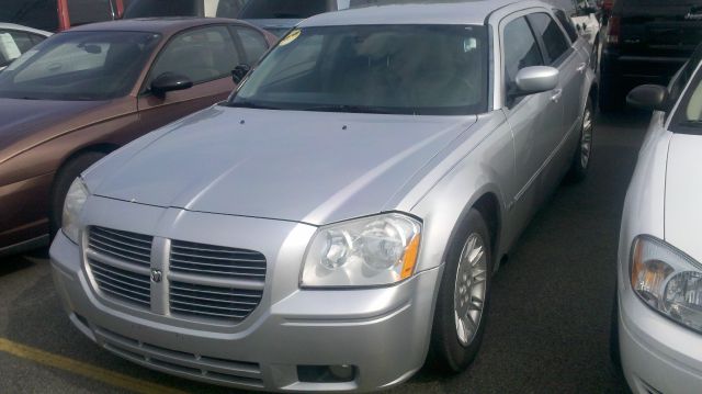 2006 Dodge Magnum S