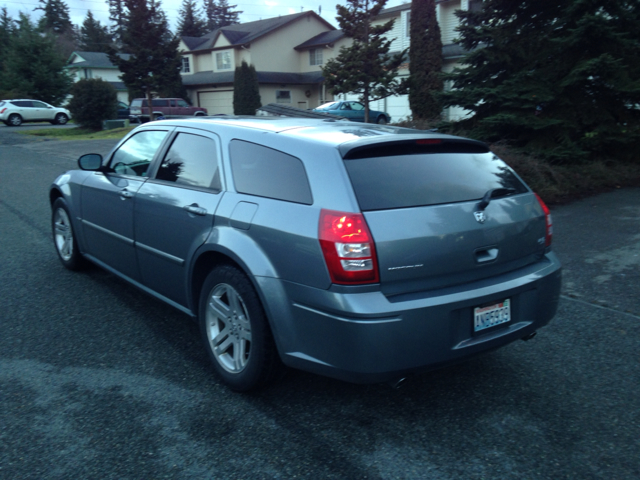 2006 Dodge Magnum Deluxe Convertible