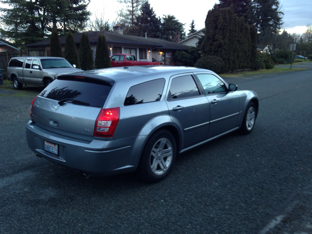 2006 Dodge Magnum Deluxe Convertible