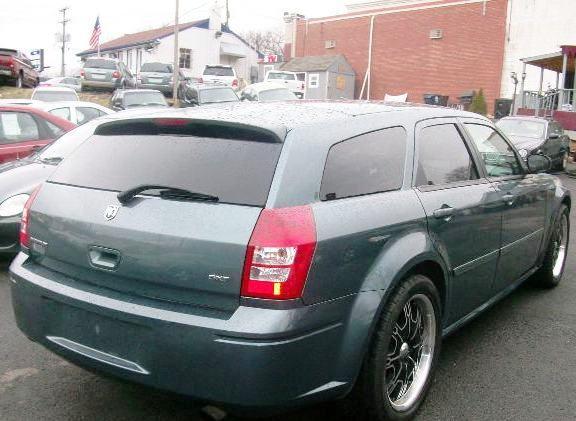 2006 Dodge Magnum S