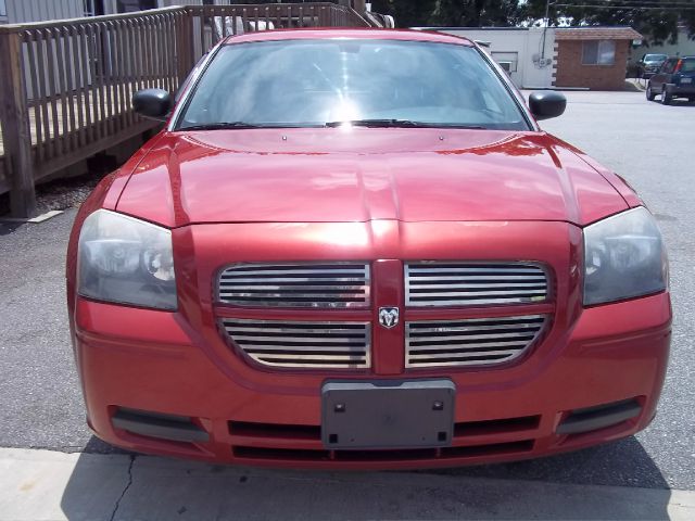 2006 Dodge Magnum SE