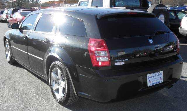 2006 Dodge Magnum S