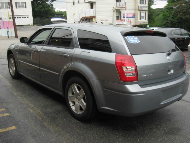 2007 Dodge Magnum S