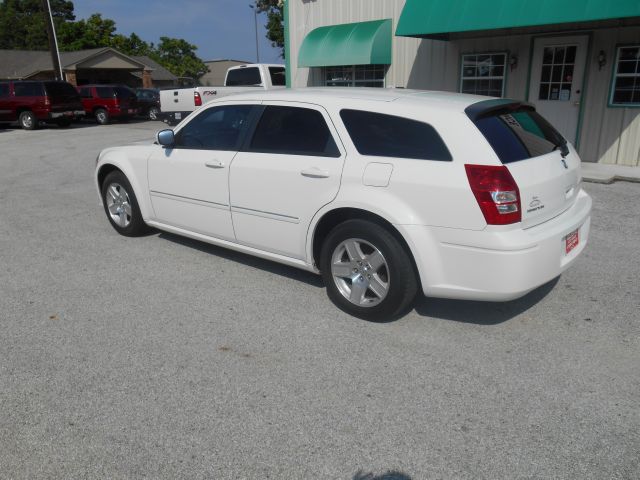 2007 Dodge Magnum S