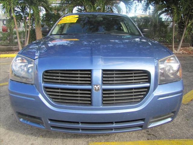 2007 Dodge Magnum 1500 135 WB Base