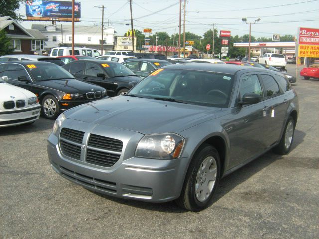 2007 Dodge Magnum SE