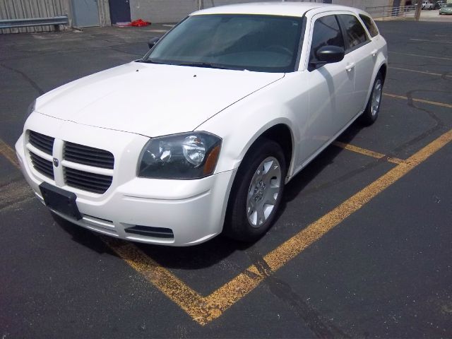 2007 Dodge Magnum SE