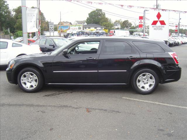 2007 Dodge Magnum S