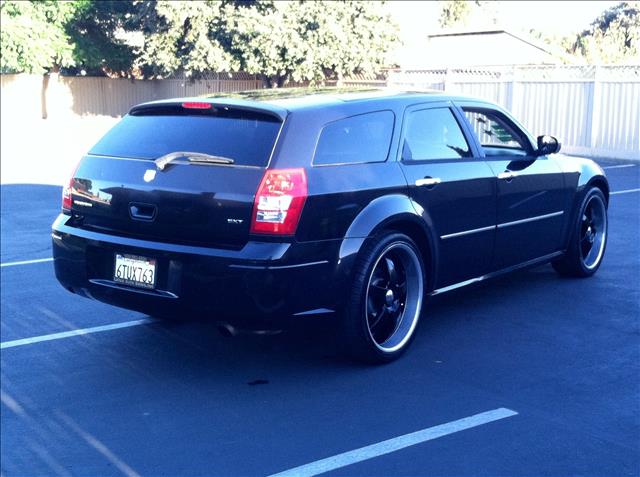 2007 Dodge Magnum S