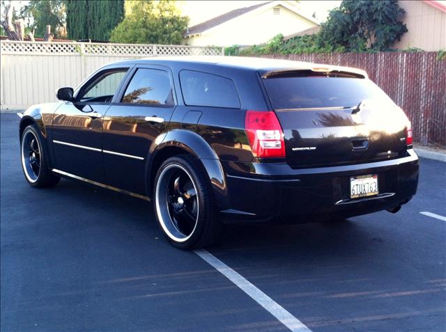 2007 Dodge Magnum S