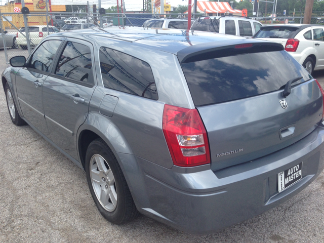 2007 Dodge Magnum S