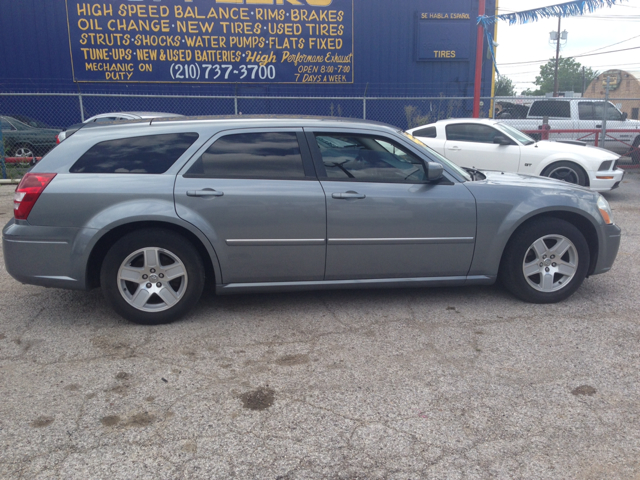 2007 Dodge Magnum S