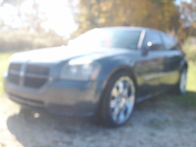 2007 Dodge Magnum SE