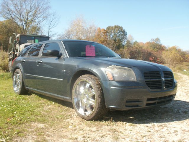 2007 Dodge Magnum SE