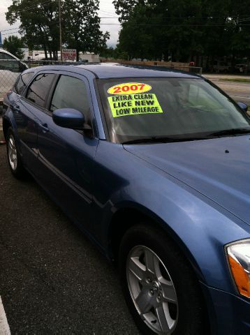 2007 Dodge Magnum S