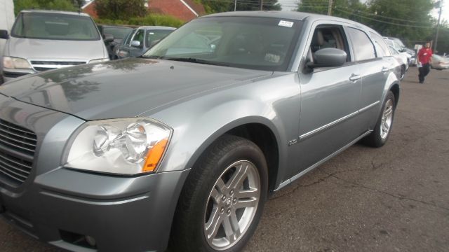 2007 Dodge Magnum S