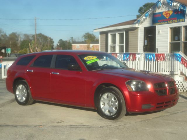 2007 Dodge Magnum SE