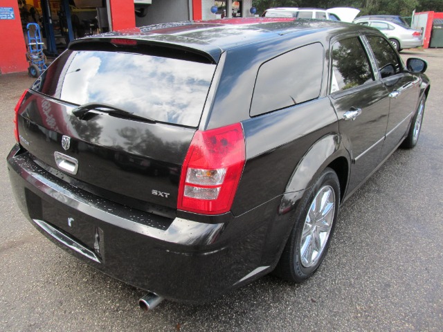 2007 Dodge Magnum S