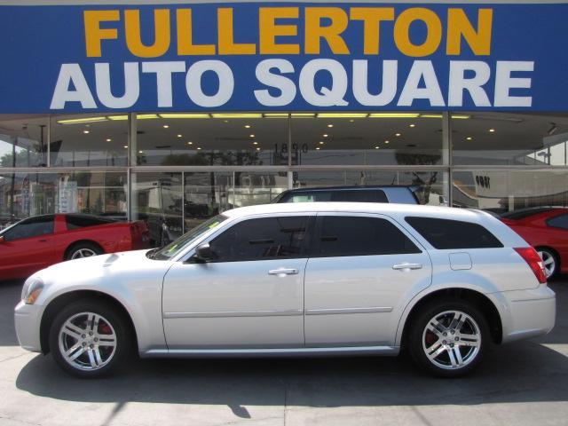 2007 Dodge Magnum Awd,roof,luxury