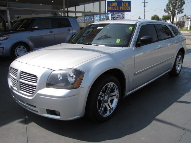 2007 Dodge Magnum Awd,roof,luxury