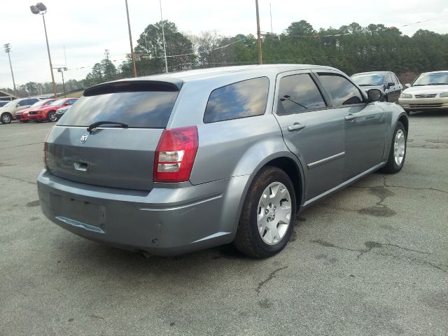 2007 Dodge Magnum SE