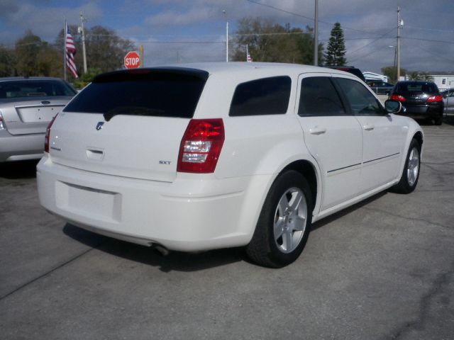 2007 Dodge Magnum S