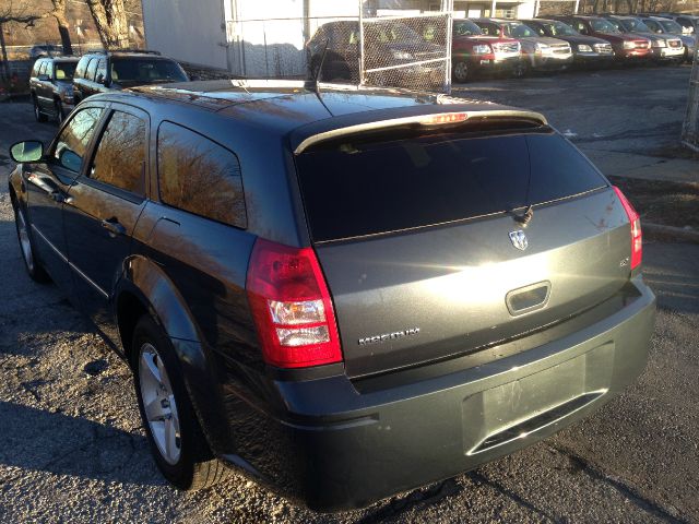 2008 Dodge Magnum S