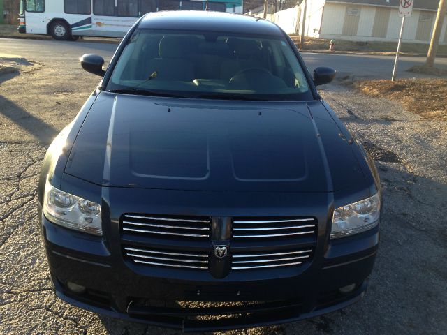 2008 Dodge Magnum S