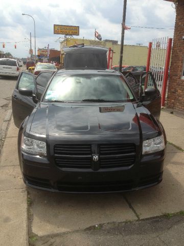 2008 Dodge Magnum Base