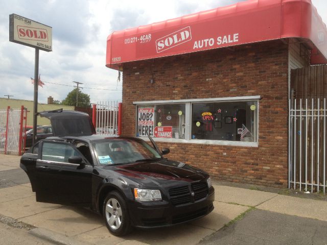 2008 Dodge Magnum Base