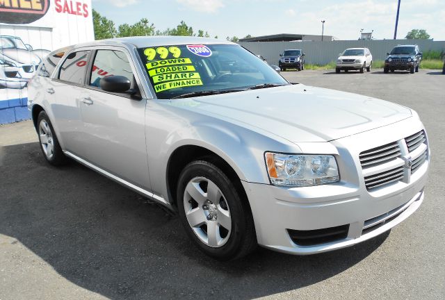 2008 Dodge Magnum SE