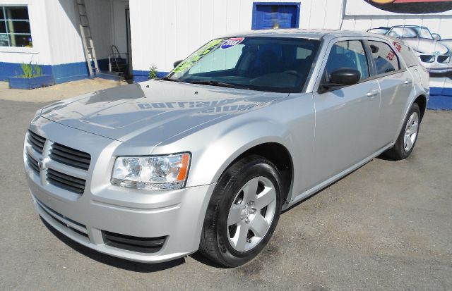 2008 Dodge Magnum SE