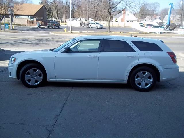 2008 Dodge Magnum Unknown