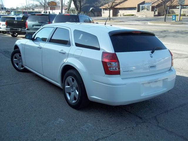 2008 Dodge Magnum Unknown