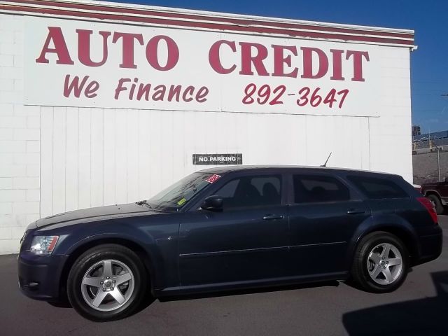 2008 Dodge Magnum S