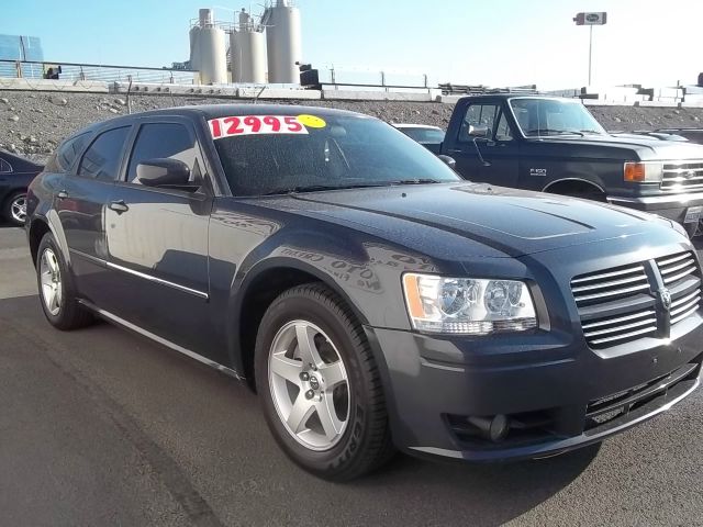 2008 Dodge Magnum S