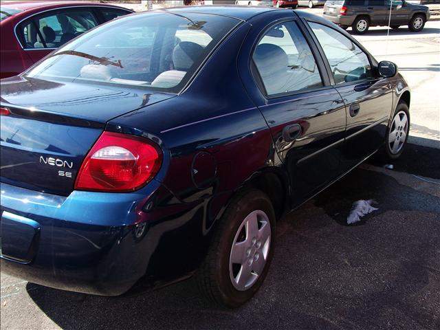 2003 Dodge Neon LE