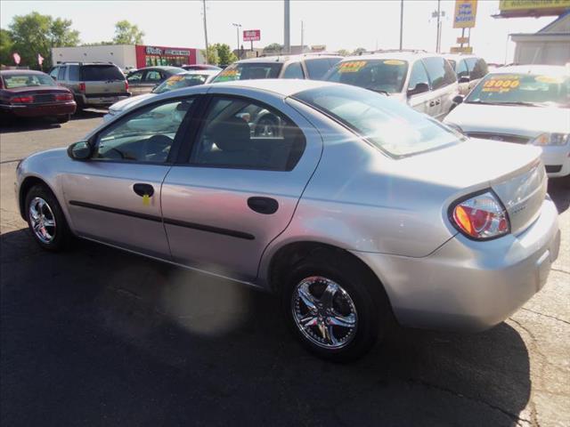 2004 Dodge Neon SE