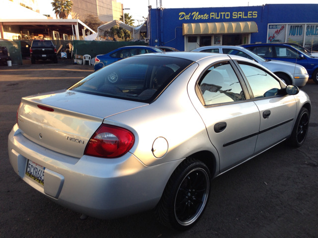 2004 Dodge Neon SE