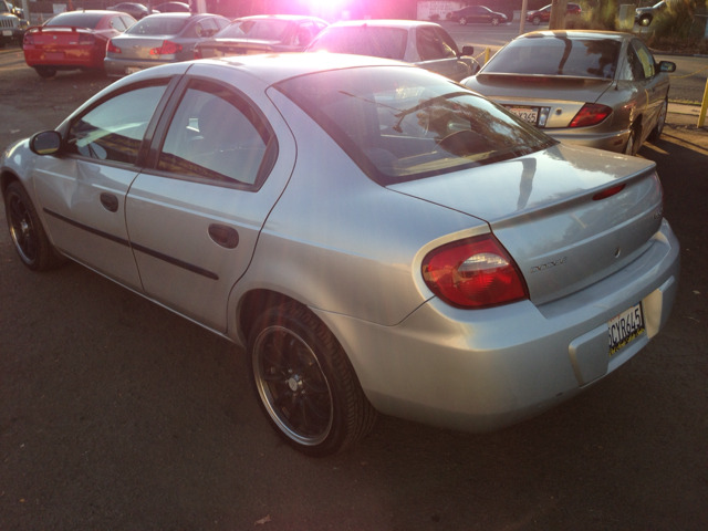 2004 Dodge Neon SE