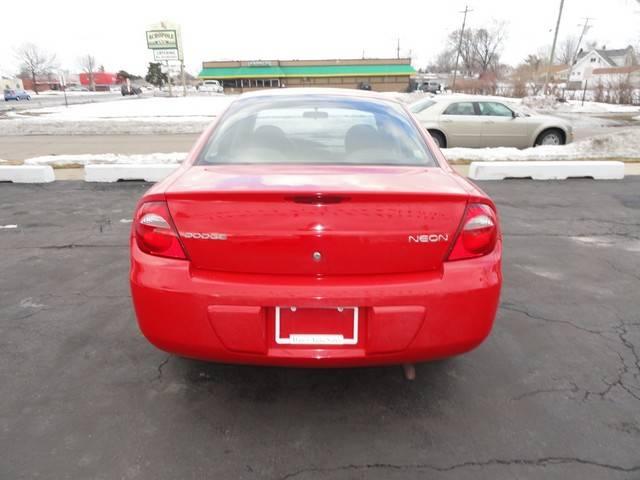 2004 Dodge Neon SE