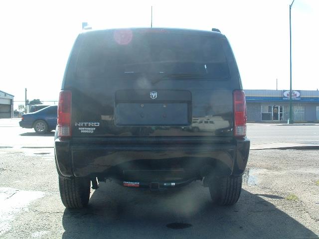 2007 Dodge Nitro Deluxe Convertible