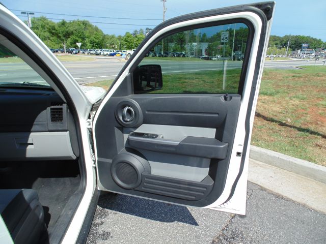 2007 Dodge Nitro Wagon SE