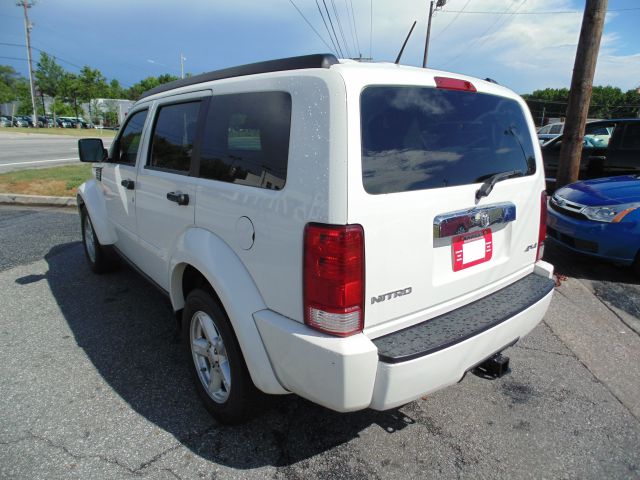 2007 Dodge Nitro Wagon SE