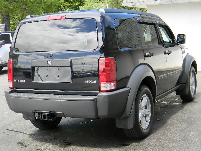 2007 Dodge Nitro Wolfsburg Edition Sedan