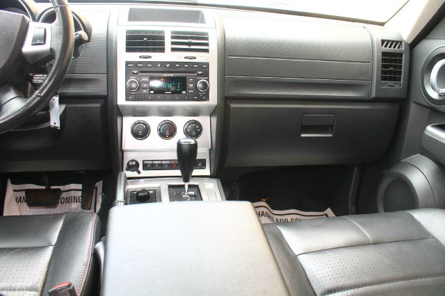 2007 Dodge Nitro MED LT Stone Cloth