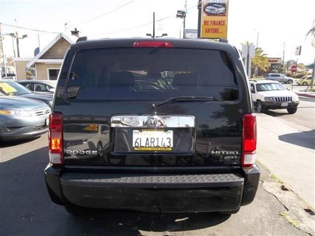 2010 Dodge Nitro FWD 4dr 4-cyl 4-spd AT