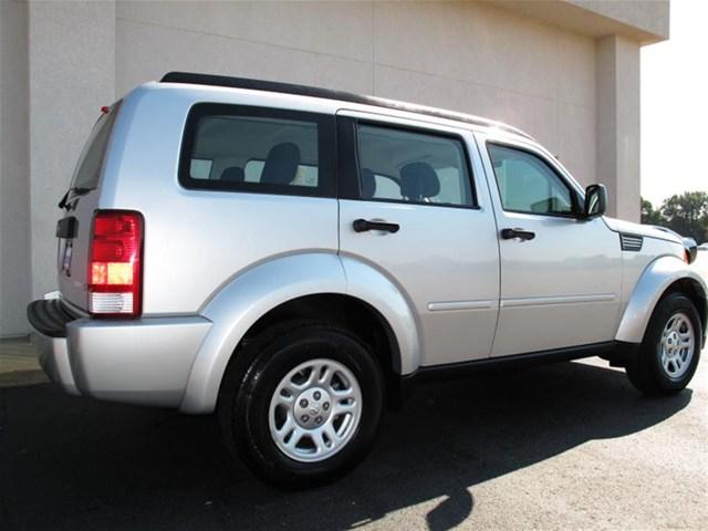 2010 Dodge Nitro SE