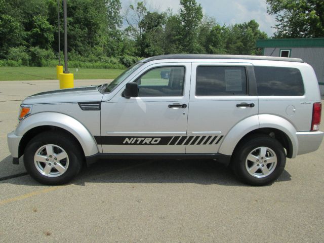 2010 Dodge Nitro EX-L W/ DVD System